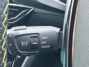 Peugeot 2008 100kW GT Premium 50kWh 5dr Auto