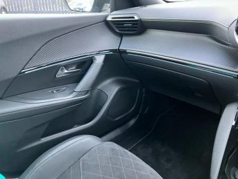 Peugeot 2008 100kW GT Premium 50kWh 5dr Auto