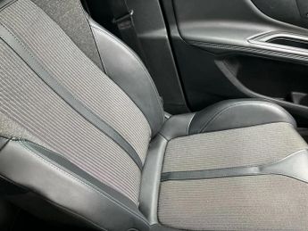 Peugeot 3008 1.2 PureTech Allure 5dr EAT8