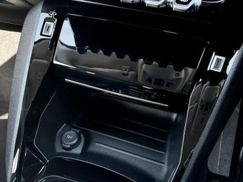 Peugeot 208 100kW Allure 50kWh 5dr Auto