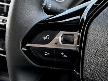 Peugeot 208 100kW Allure 50kWh 5dr Auto