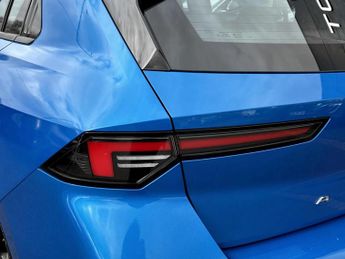 Vauxhall Astra 115kW Design 54kWh 5dr Auto