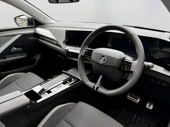Vauxhall Astra 115kW Design 54kWh 5dr Auto