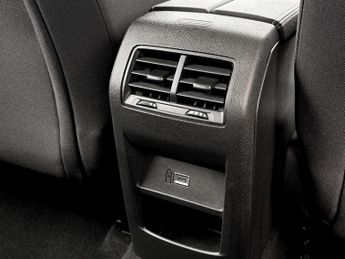 Vauxhall Astra 115kW Design 54kWh 5dr Auto