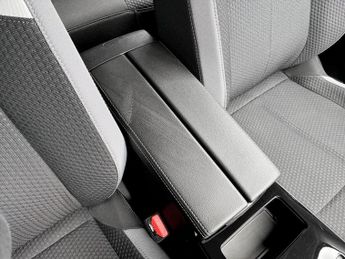 Vauxhall Astra 115kW Design 54kWh 5dr Auto