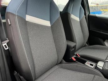 Vauxhall Frontera 83kW Design 44kWh 5dr Auto