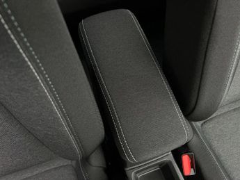 Vauxhall Frontera 83kW Design 44kWh 5dr Auto