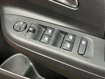 Vauxhall Corsa 100kW Elite Nav 50kWh 5dr Auto [7.4kWCh]