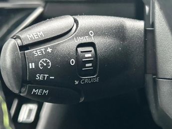 Peugeot 2008 115kW GT Premium 54kWh 5dr Auto