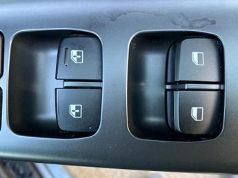 Hyundai Kona 150kW Ultimate 64kWh 5dr Auto