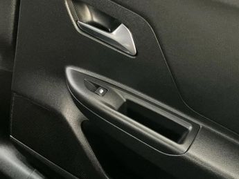 Vauxhall Mokka 100kW Ultimate 50kWh 5dr Auto