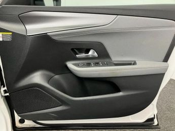 Vauxhall Mokka 100kW Design 50kWh 5dr Auto