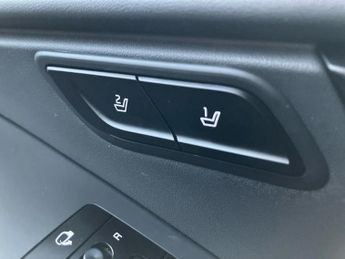 Kia Niro 150kW 4 65kWh 5dr Auto