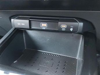 Kia Niro 150kW 4 65kWh 5dr Auto