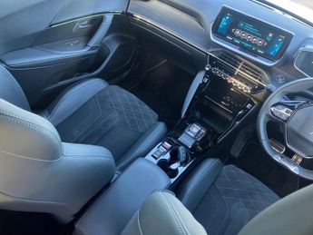 Peugeot 2008 100kW GT Premium 50kWh 5dr Auto