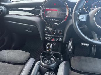 Mini Hatch 1.5 Cooper Sport 5dr Auto