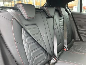 Ford Focus 1.0 EcoBoost Hybrid mHEV 155 ST-Line Vign 5dr Auto