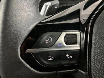 Peugeot 2008 1.2 PureTech 130 Allure Premium+ 5dr EAT8