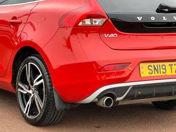Volvo V40 T2 [122] R DESIGN Edition 5dr Geartronic