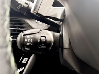 Peugeot 2008 1.2 Hybrid 145 GT 5dr e-DSC6