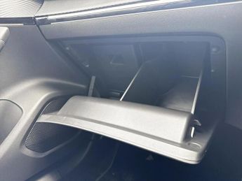 Peugeot 2008 1.2 Hybrid 145 GT 5dr e-DSC6