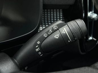 Volvo Xc40 2.0 B4P R DESIGN 5dr AWD Auto