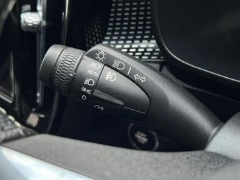 Volvo Xc40 2.0 B4P R DESIGN 5dr AWD Auto