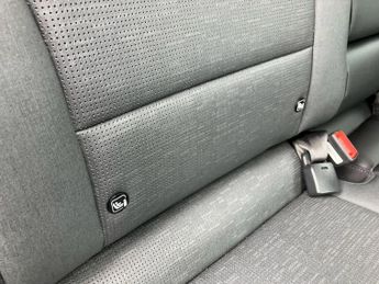 Kia Niro 150kW 4 65kWh 5dr Auto