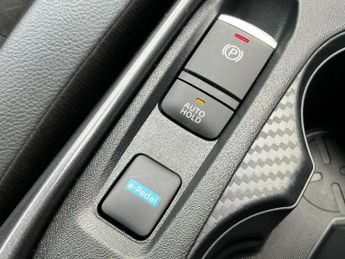 Nissan Juke 1.6 Hybrid N-Connecta 5dr Auto