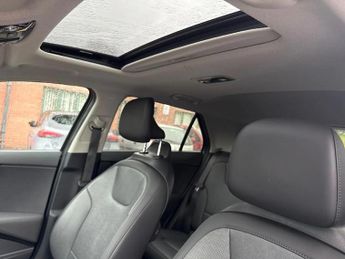 Kia Niro 150kW 4 65kWh 5dr Auto