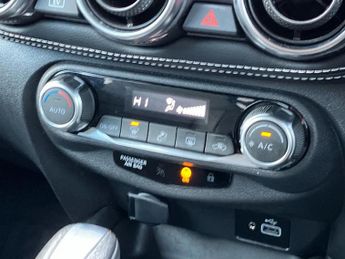 Nissan Juke 1.6 Hybrid N-Connecta 5dr Auto