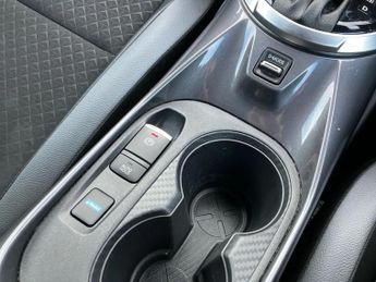 Nissan Juke 1.6 Hybrid N-Connecta 5dr Auto