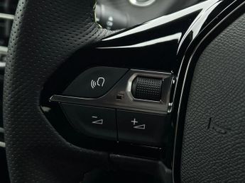 Peugeot 208 115kW GT 51kWh 5dr Auto
