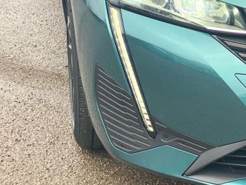 Peugeot 308 1.2 PureTech Allure Premium 5dr EAT8