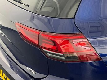 Volkswagen Golf 1.5 eTSI 150 R-Line 5dr DSG