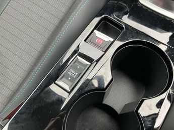 Peugeot 2008 100kW Allure Premium 50kWh 5dr Auto