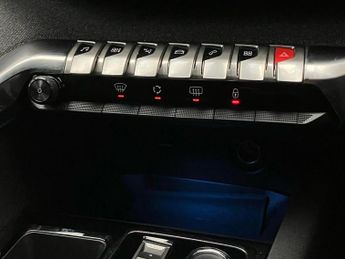 Peugeot 3008 1.2 PureTech Allure Premium+ 5dr EAT8