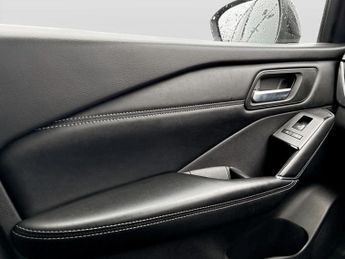 Nissan Qashqai 1.3 DiG-T MH 158 N-Connecta 5dr Xtronic