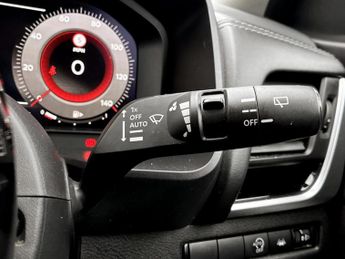 Nissan Qashqai 1.3 DiG-T MH 158 N-Connecta 5dr Xtronic