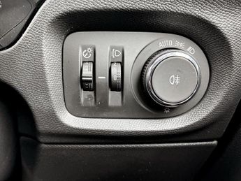 Vauxhall Corsa 100kW Design 50kWh 5dr Auto