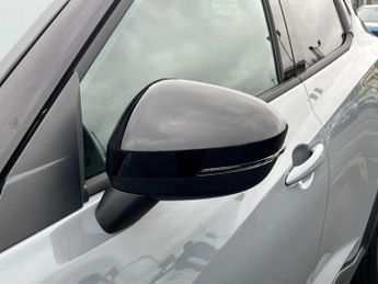 Nissan Juke 1.6 Hybrid N-Connecta 5dr Auto