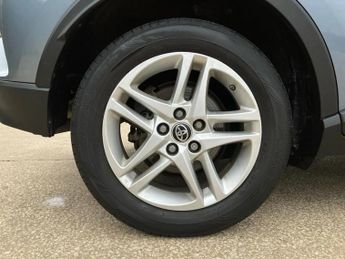 Toyota C-HR 1.8 Hybrid Icon 5dr CVT
