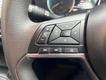 Nissan Juke 1.6 Hybrid Acenta Premium 5dr Auto