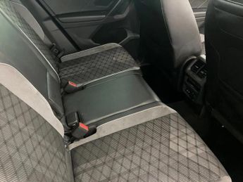 Volkswagen Tiguan 2.0 TDI 4Motion R-Line 5dr DSG
