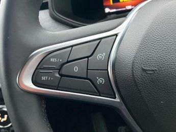 Renault Clio 1.6 E-TECH full hybrid 145 Techno 5dr Auto