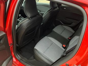 Renault Clio 1.6 E-TECH full hybrid 145 Techno 5dr Auto