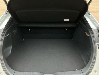 Toyota C-HR 2.0 PHEV Design 5dr CVT