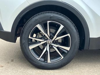 Toyota C-HR 2.0 PHEV Design 5dr CVT