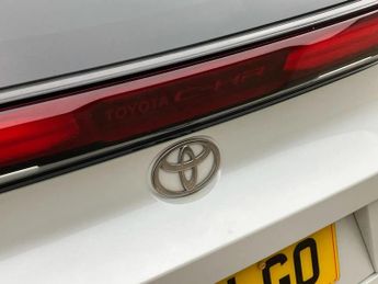 Toyota C-HR 2.0 PHEV Design 5dr CVT