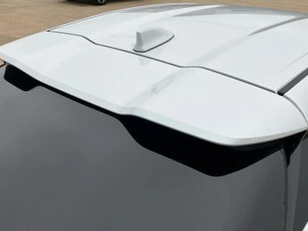 Toyota C-HR 2.0 PHEV Design 5dr CVT